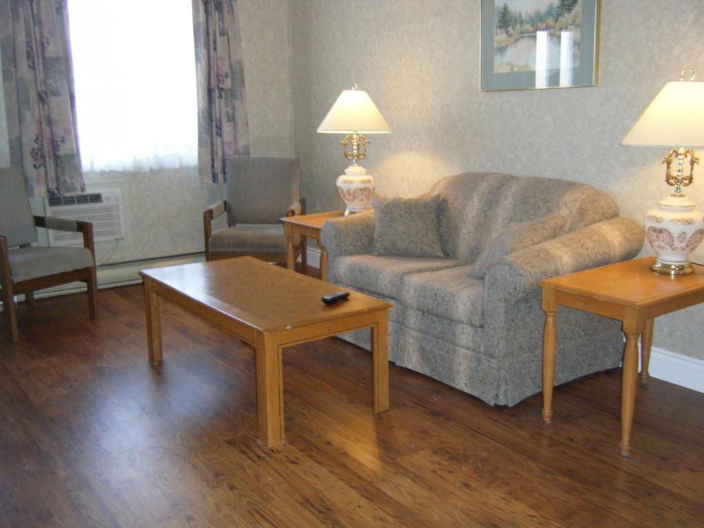 Claymore Inn And Suites Antigonish Dış mekan fotoğraf